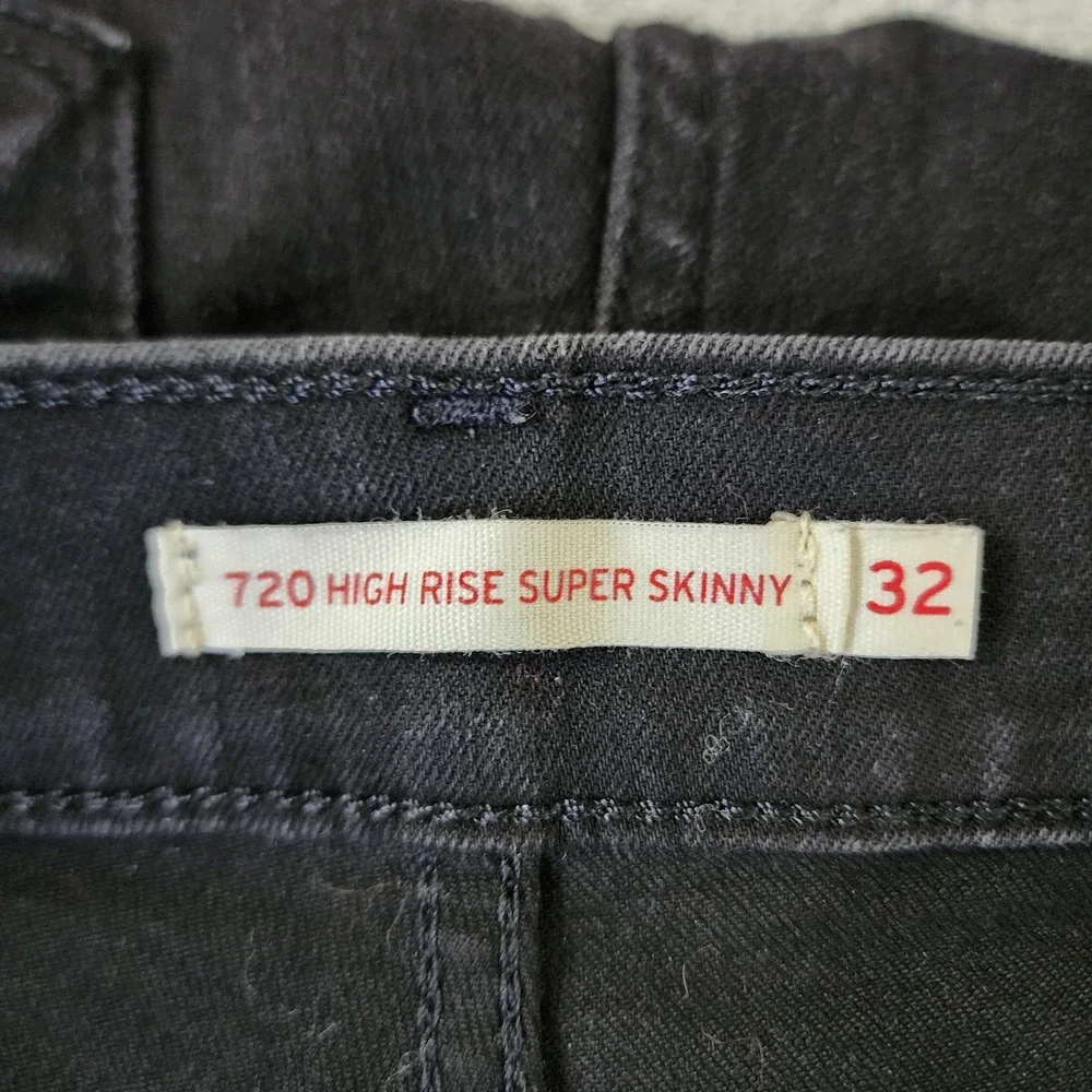 Levi's Women's 720 High Rise Super‎ Skinny Jeans Pants Black Measured Size 33